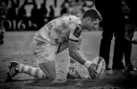 © Laurence Masson _ Photo des pages officielles Facebook et Twitter de Dan Carter de janvier à août 2016